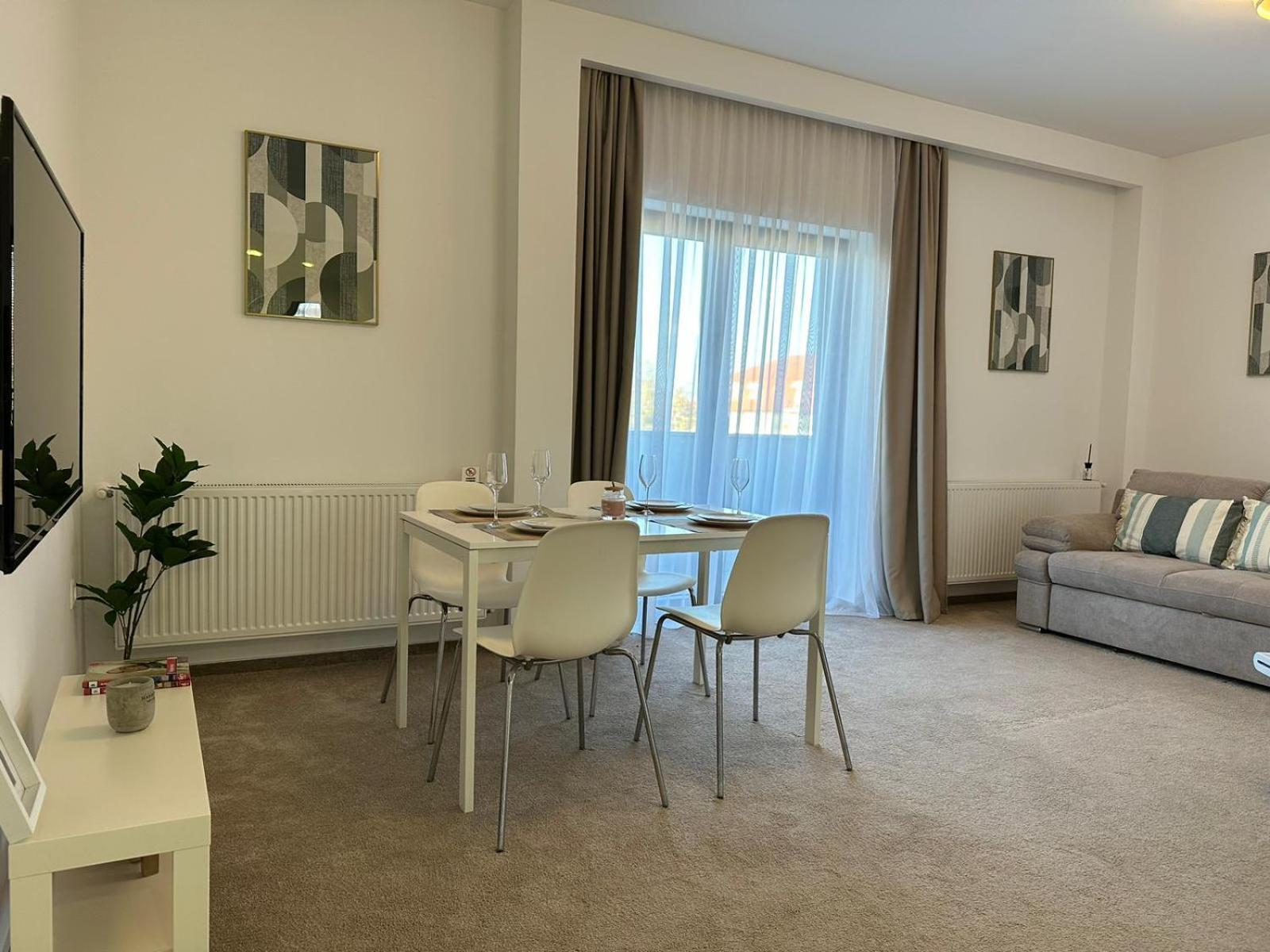 Luxury Glam Apartments & Studios Near Coresi Mall 布拉索夫 外观 照片