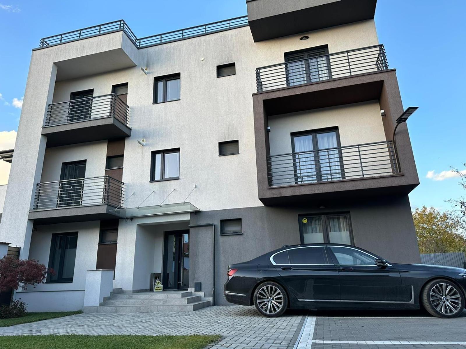 Luxury Glam Apartments & Studios Near Coresi Mall 布拉索夫 外观 照片