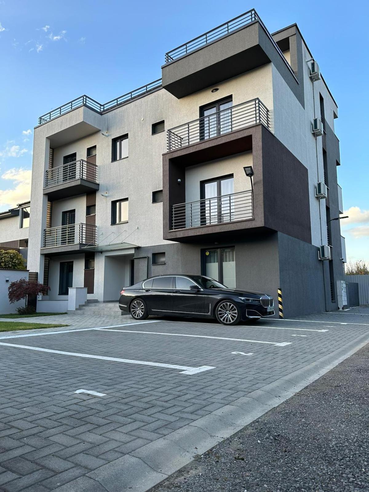 Luxury Glam Apartments & Studios Near Coresi Mall 布拉索夫 外观 照片