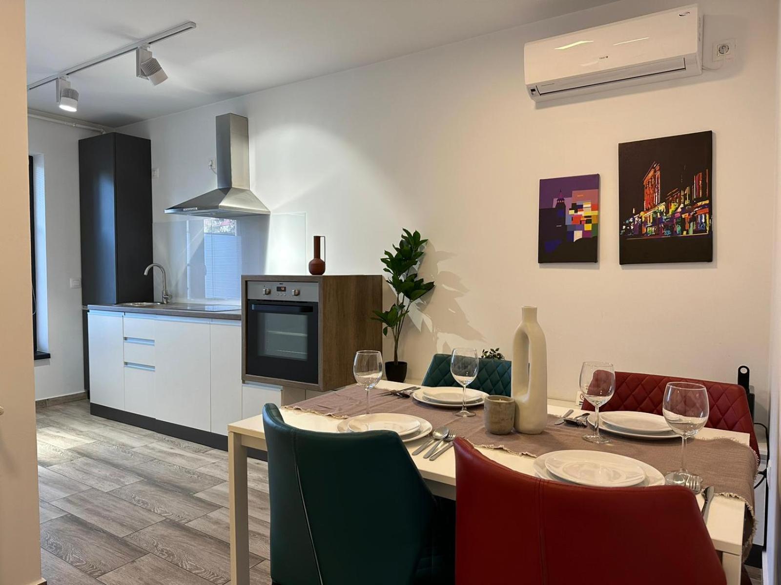 Luxury Glam Apartments & Studios Near Coresi Mall 布拉索夫 外观 照片